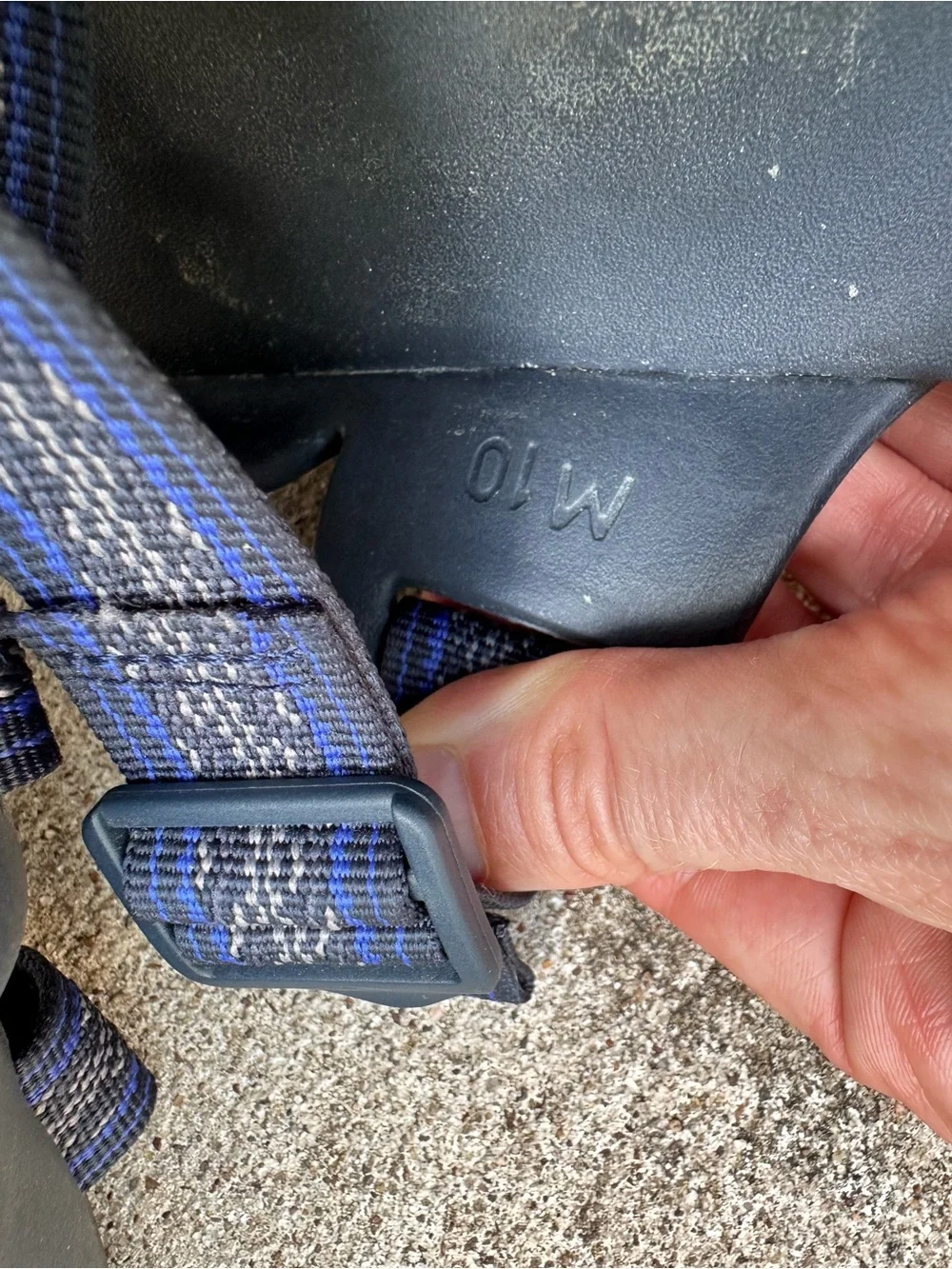 Chaco Men's Chillos Slides in blue and grey Slip on Sandals Size 10 (A45)